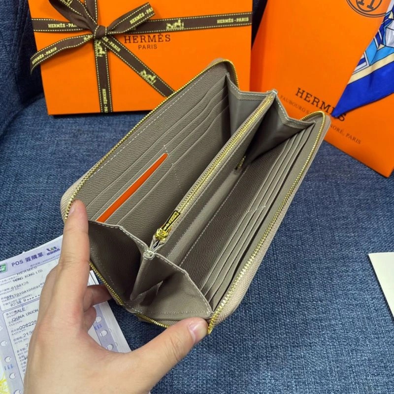 Hermes Evelyne Wallet Epsom Leather Gold Hardware In Grey - Image 3