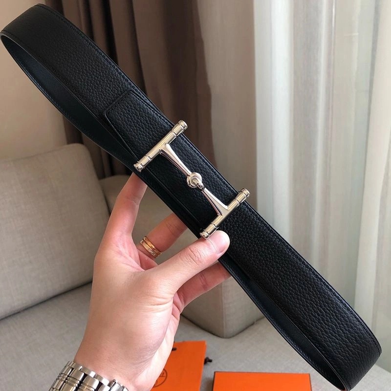 Hermes H Hippique Buckle 38MM Reversible Belt Togo Leather In Black - Image 4