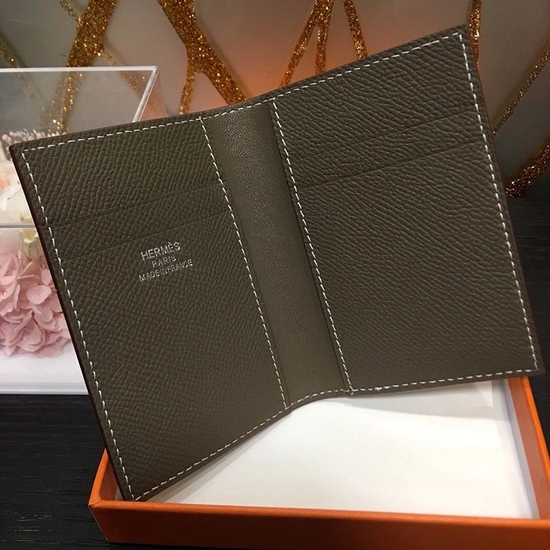 Hermes MC? Euclide Card Holder Epsom Calfskin In Khaki - Image 3