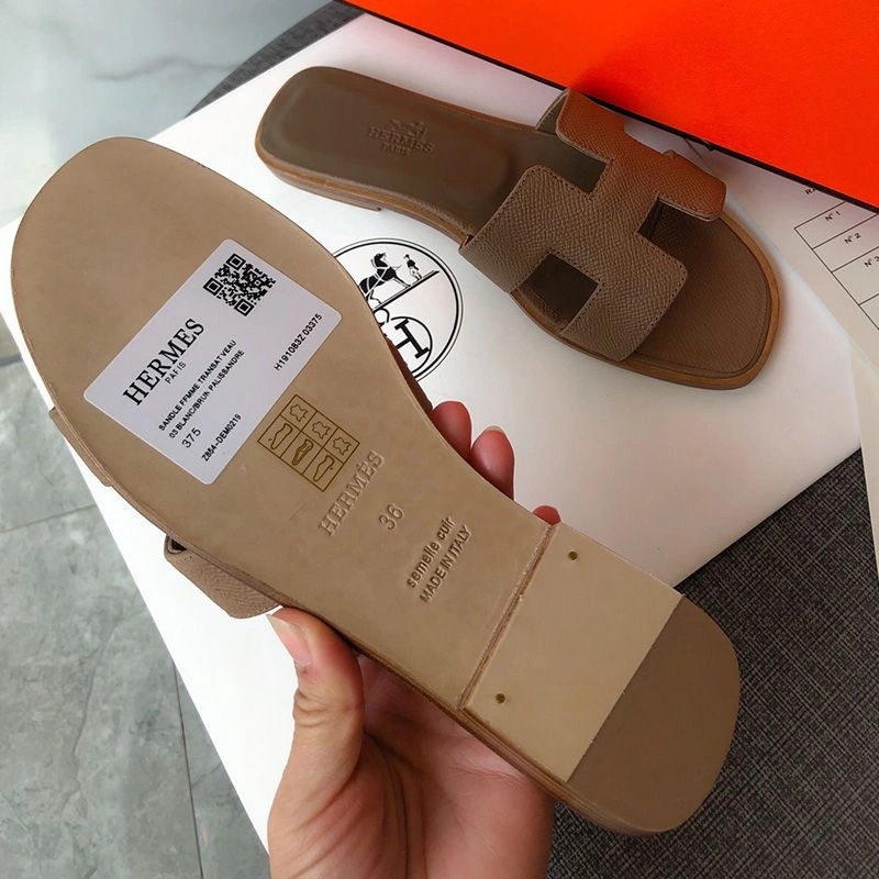 Hermes Oran Slides Women Grain Calfskin In Coffee - Image 4