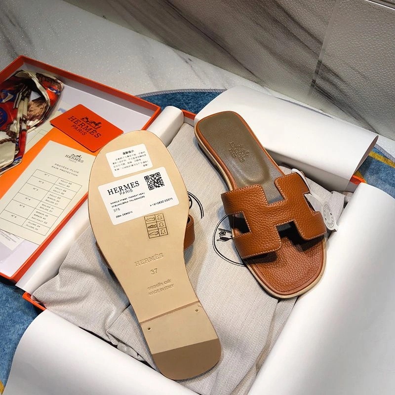 Hermes Oran Slides Women Calf Leather In Brown - Image 3