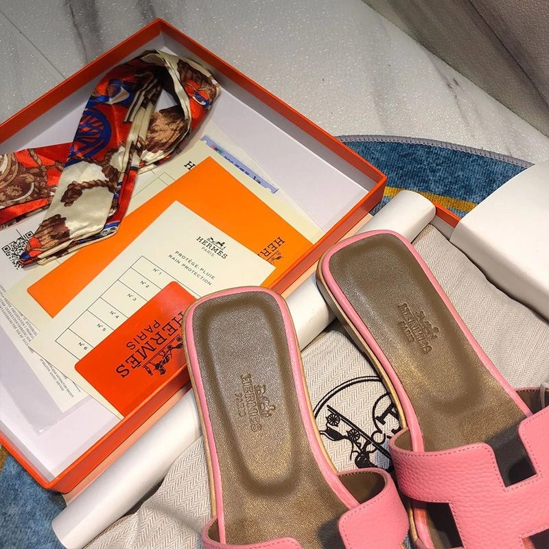 Hermes Oran Slides Women Calf Leather In Pink - Image 5