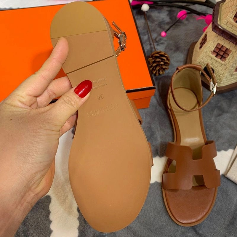 Hermes Santorini Flat Sandals Women Calfskin In Brown - Image 4