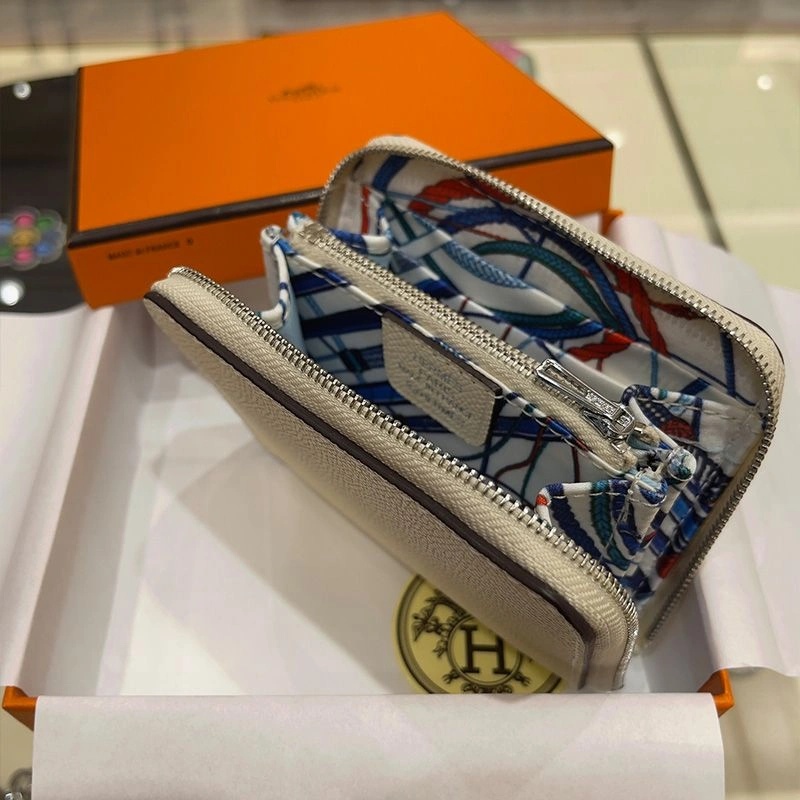 Hermes Silk'In Compact Wallet Epsom Leather In Beige - Image 3