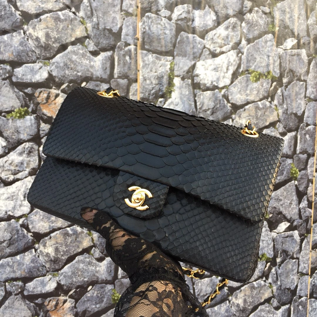 CHANEL Flap Bag StreetReady 834
