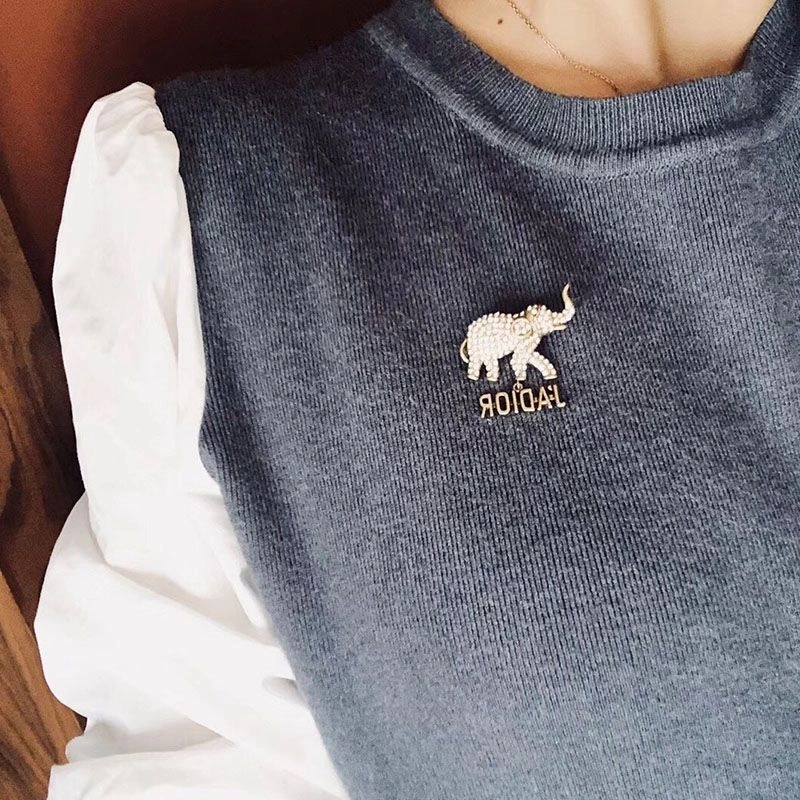 J'Adior Brooch with Elephant Silver Crystals Gold - Image 5