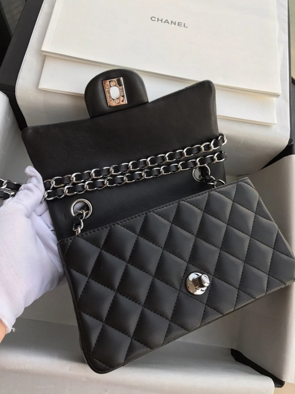 CHANEL FLAP BAG DailyWear 745 - Image 8