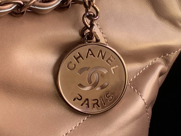 CHANEL 22 SMALL HANDBAG StreetReady 1612 - Image 4