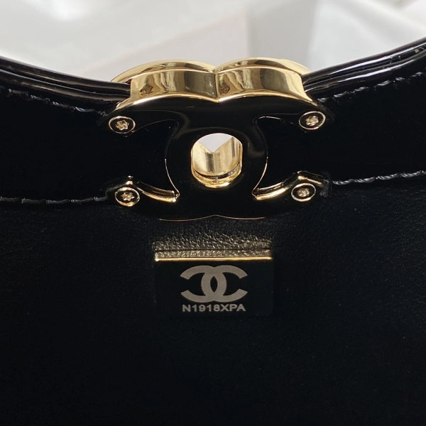 CHANEL 31 MINI SHOPPING BAG StreetReady 1586 - Image 3