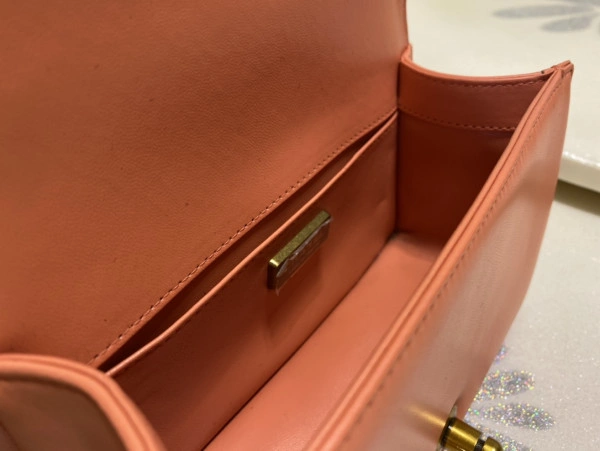 CHANEL BOY BAG 20CM AllSeason 179 - Image 7