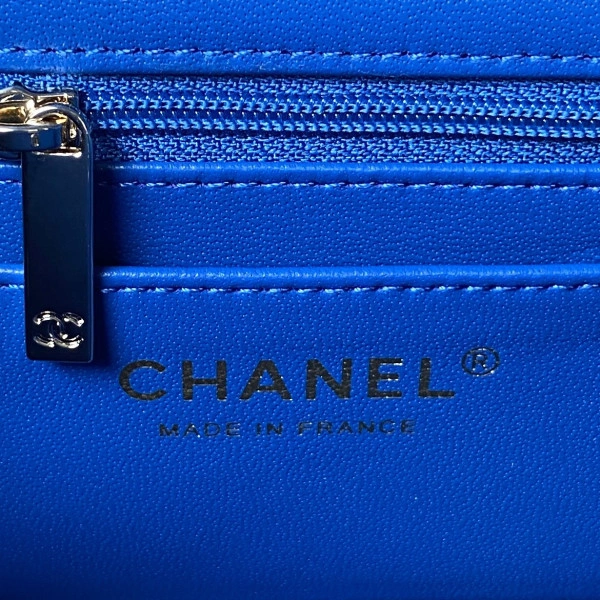 Fashionable CHANEL BOX BAG 1537 - Image 10