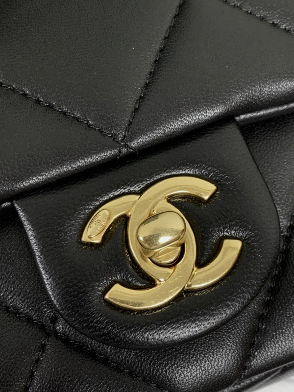 WellDesigned CHANEL FLAP BAG-12*16*5cm 276 - Image 5